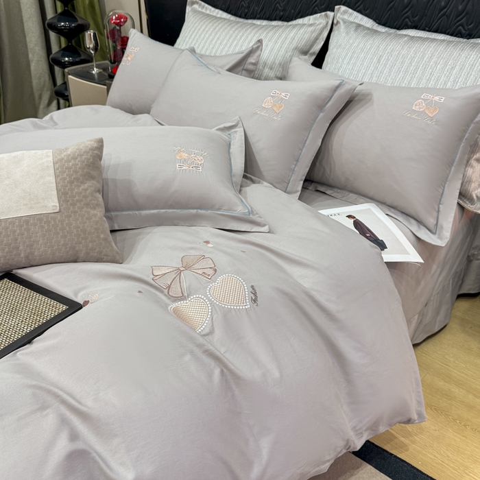 91家纺网 家纺一手货源 找家纺 昊翔家纺 2026全棉纯棉刺绣花四件套40支长绒棉100% 棉礼盒包装 樱桃之恋-灰色