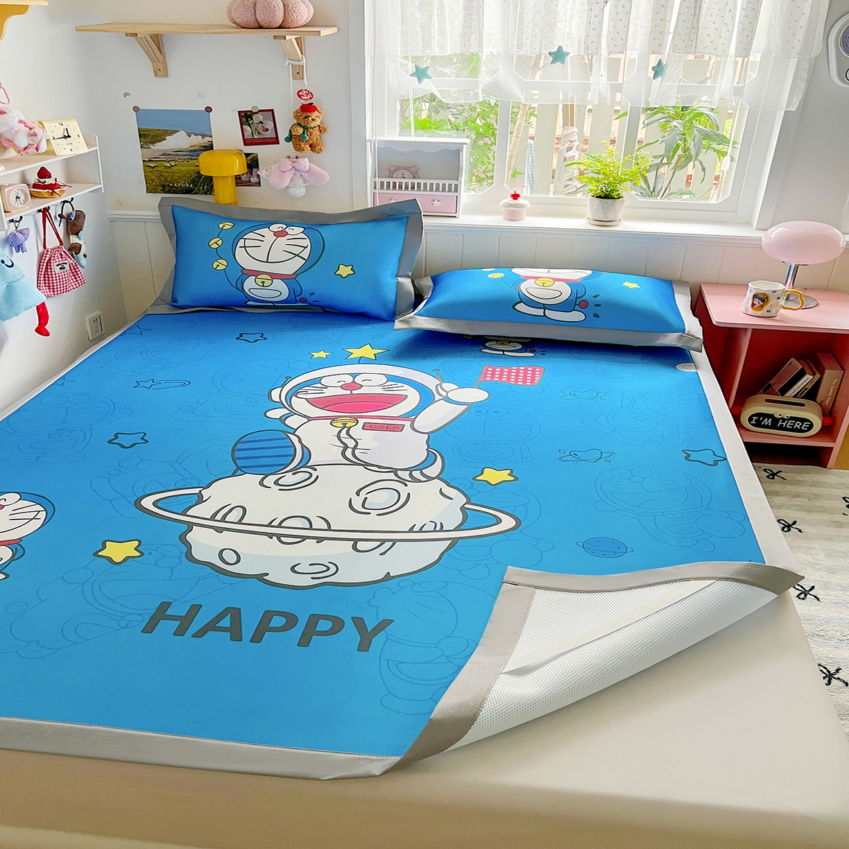 91家纺网 家纺一手货源 找家纺 KT猫直营店 2026新款数码卡通印花凉感冰丝软凉席席子 登月叮当蓝-席