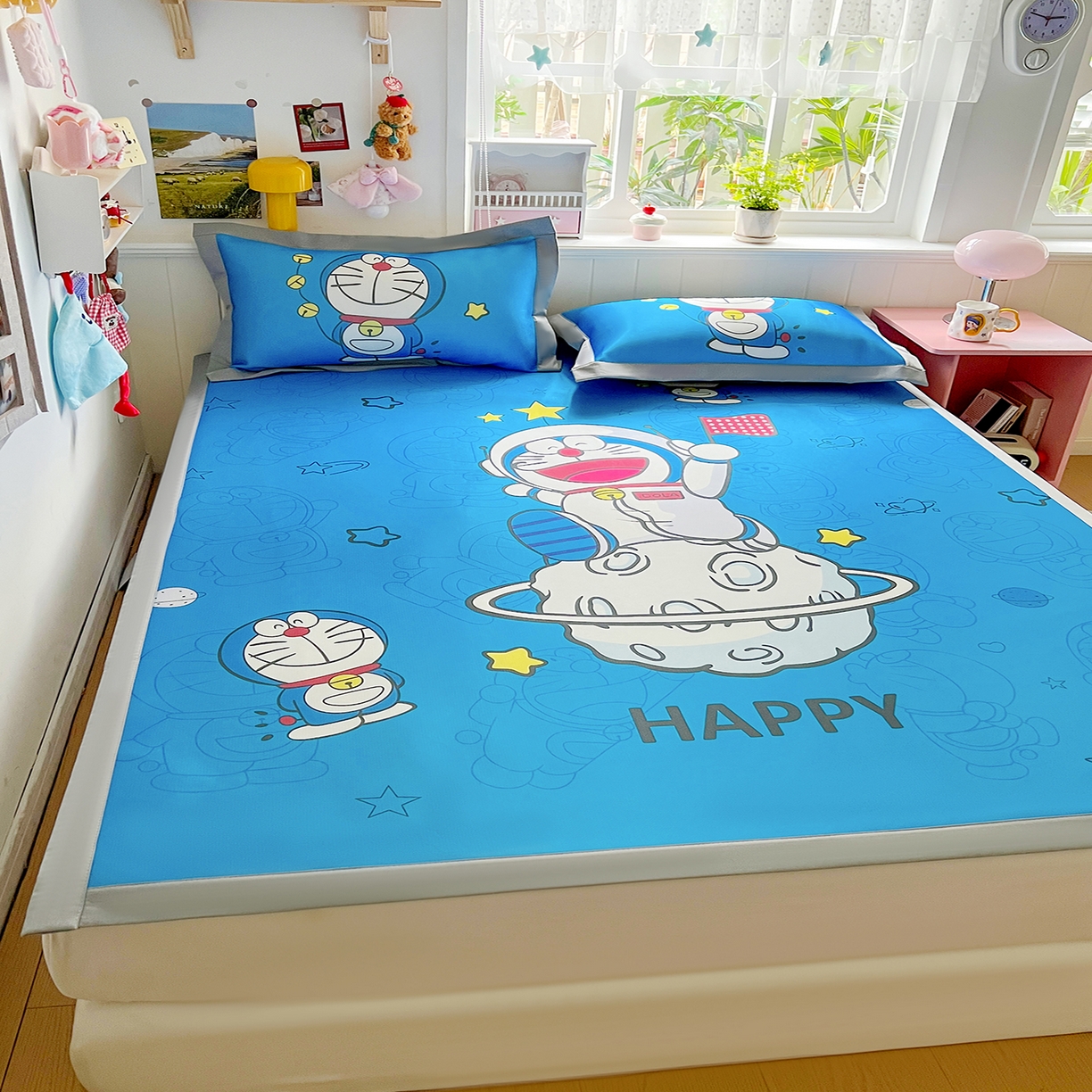 91家纺网 家纺一手货源 找家纺 KT猫直营店 2026新款数码卡通印花凉感冰丝软凉席席子 登月叮当蓝-席