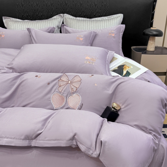 91家纺网 家纺一手货源 找家纺 昊翔家纺 2026全棉纯棉刺绣花四件套40支长绒棉100% 棉礼盒包装 樱桃之恋-紫色