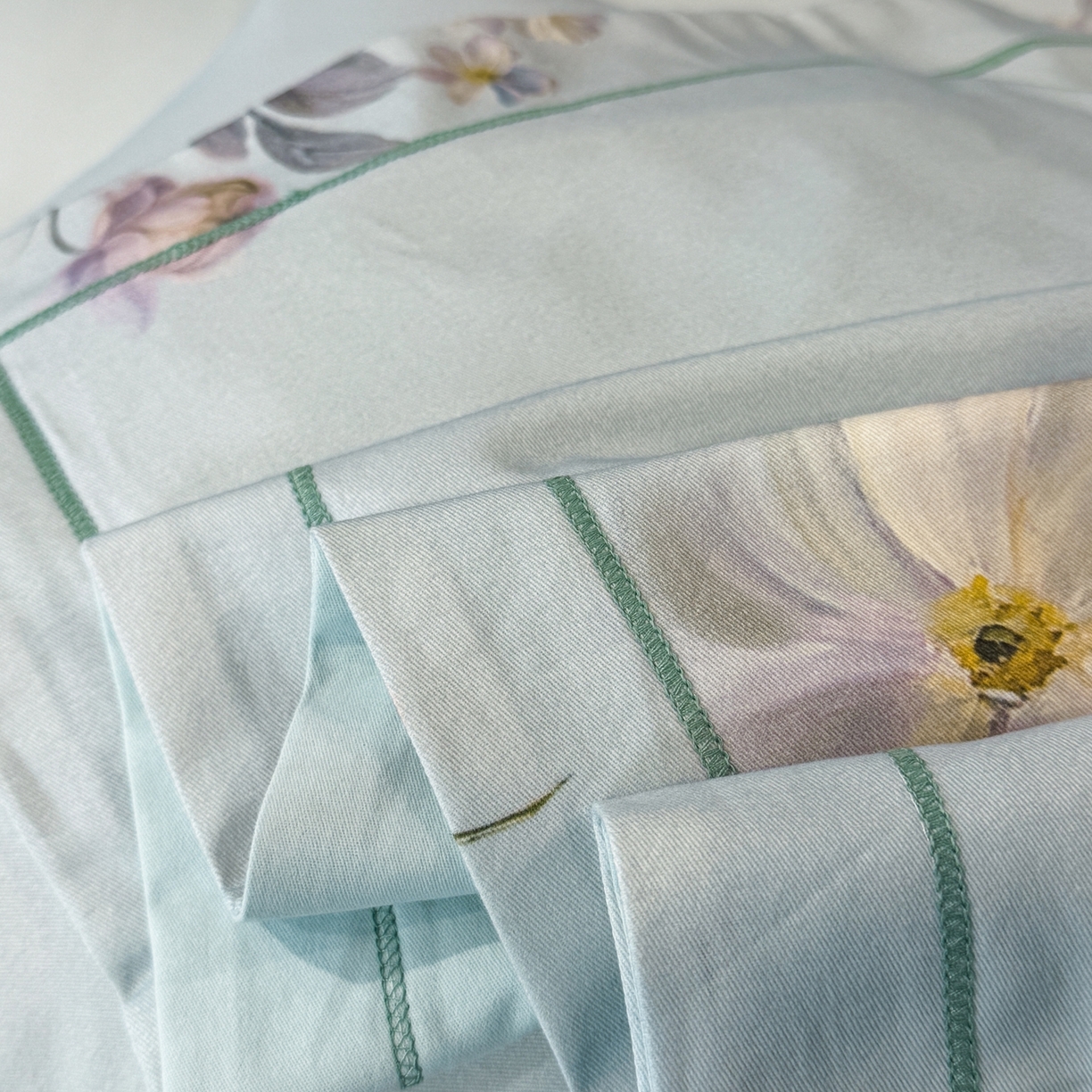 91家纺网 家纺一手货源 找家纺 喜四方 2026新款100%全棉60支长绒棉数码印花四件套（控价不低于180）秋季漫想-绿