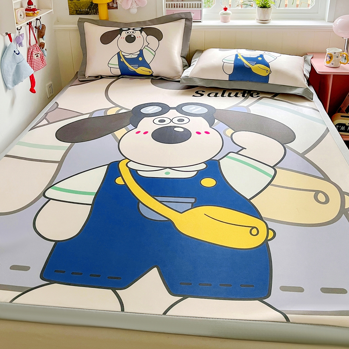 91家纺网 家纺一手货源 找家纺 KT猫直营店 2026新款数码卡通印花凉感冰丝软凉席席子 飞行汪-席