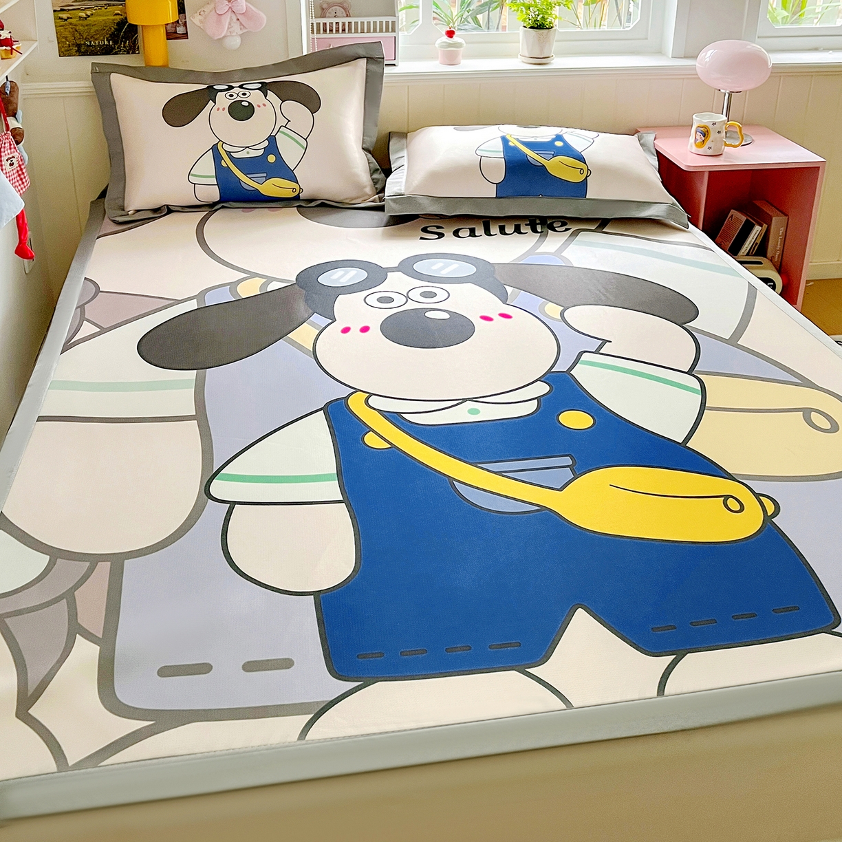 91家纺网 家纺一手货源 找家纺 KT猫直营店 2026新款数码卡通印花凉感冰丝软凉席席子 飞行汪-席