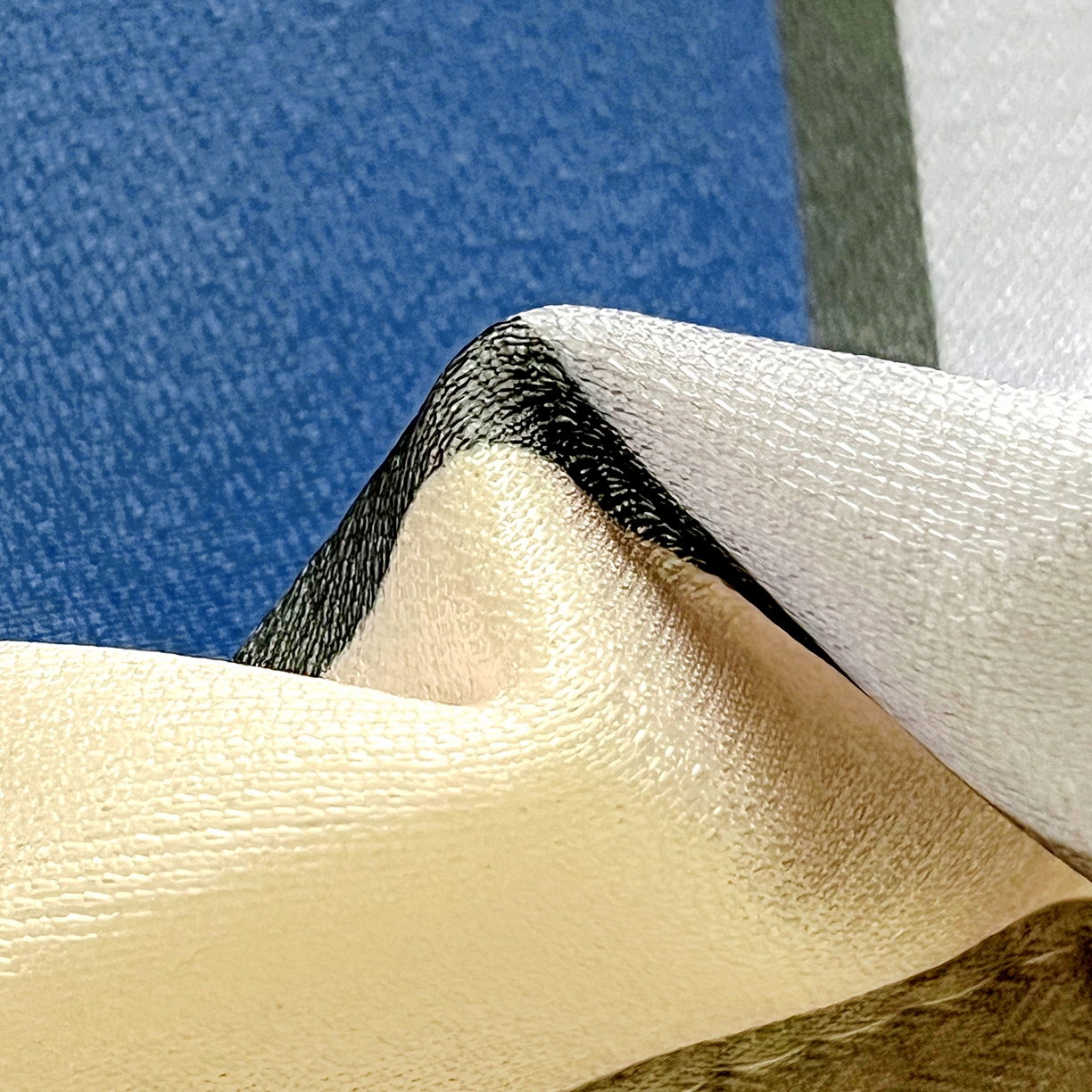 91家纺网 家纺一手货源 找家纺 KT猫直营店 2026新款数码卡通印花凉感冰丝软凉席席子 飞行汪-席