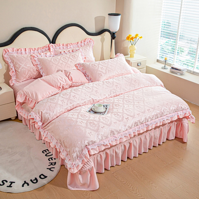 91家纺网 家纺一手货源 找家纺 畅畅家纺 2026新款春夏高档轻奢韩版提花花边床盖四件套水洗真丝冰丝套件 花边-粉色