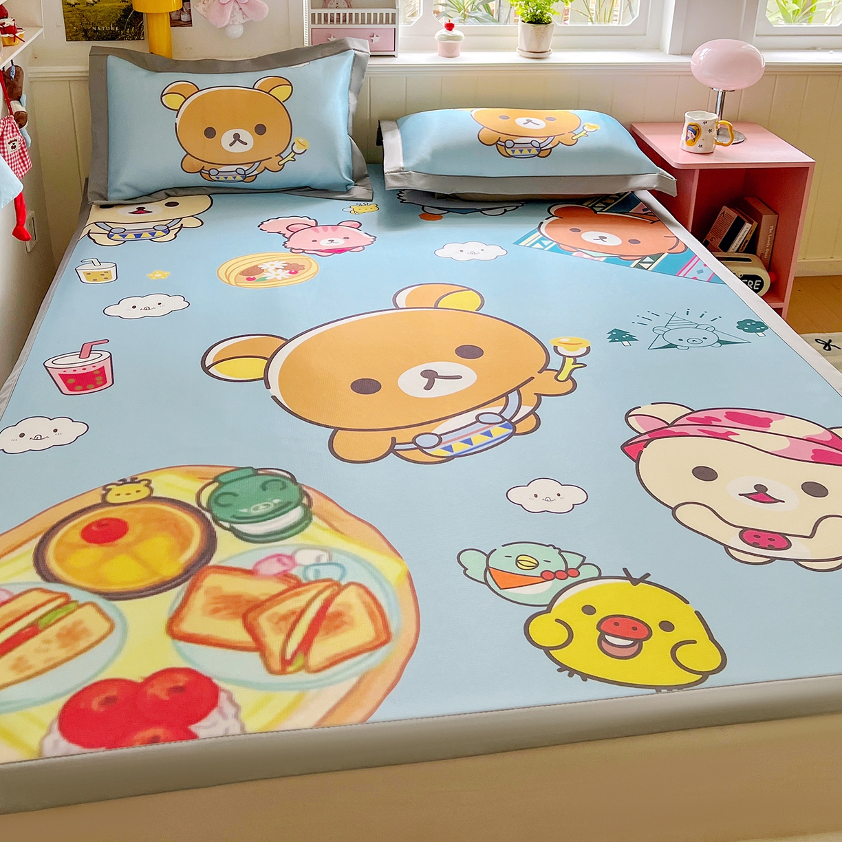 91家纺网 家纺一手货源 找家纺 KT猫直营店 2026新款数码卡通印花凉感冰丝软凉席席子 懒懒熊-席