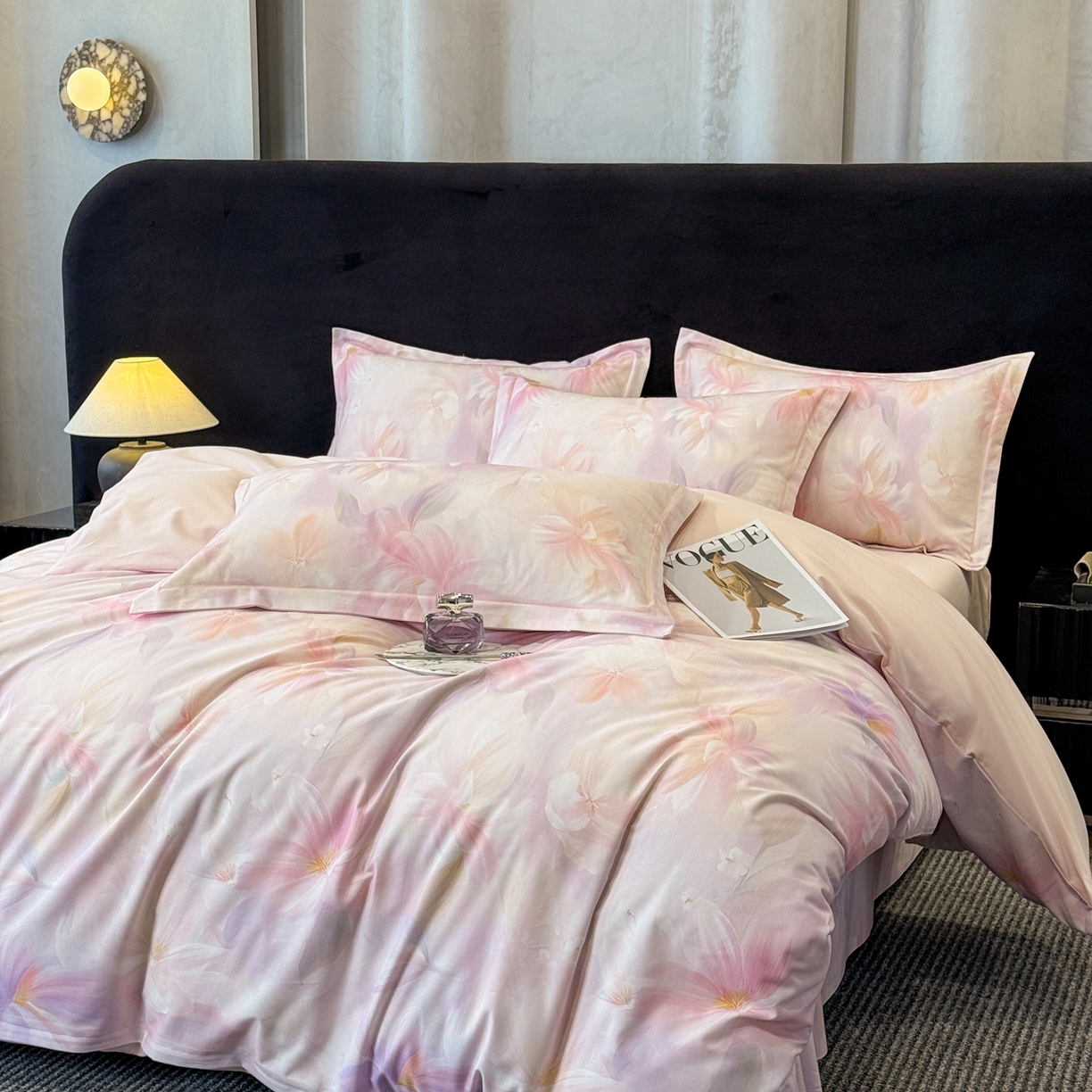 91家纺网 家纺一手货源 找家纺 喜四方 2026新款100%全棉60支长绒棉数码印花四件套（控价不低于180）心事花语-粉