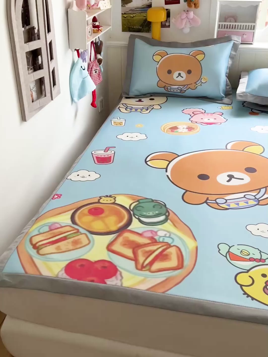 91家纺网 家纺一手货源 找家纺 KT猫直营店 2026新款数码卡通印花凉感冰丝软凉席席子 懒懒熊-席