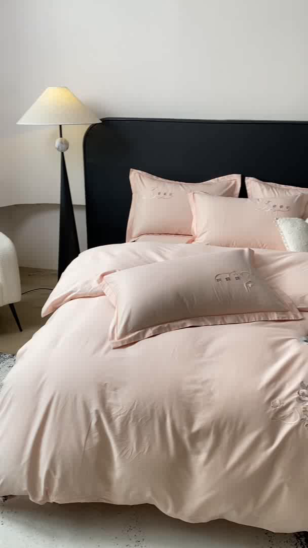 91家纺网 家纺一手货源 找家纺 昊翔家纺 2026全棉纯棉刺绣花四件套40支长绒棉100% 棉礼盒包装 朝花-浅玉