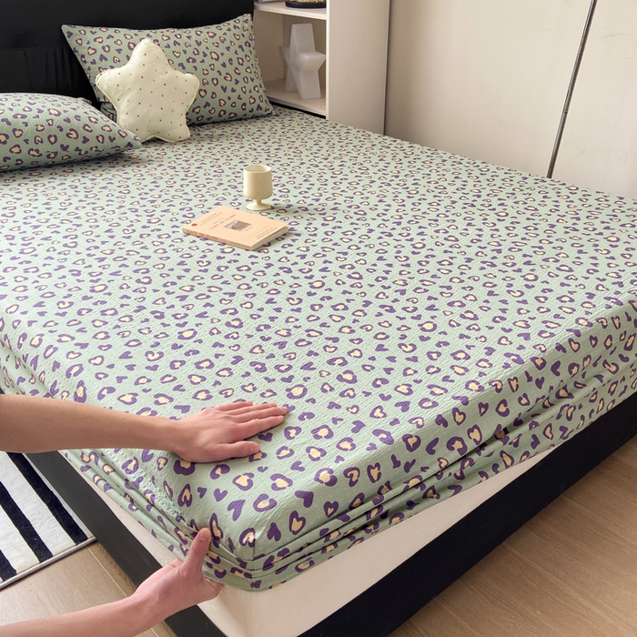 91家纺网 家纺一手货源 找家纺 赛琳 2026新款泡芙纱床笠系列单床笠床笠单件（有买家秀） 绿绸豹纹心