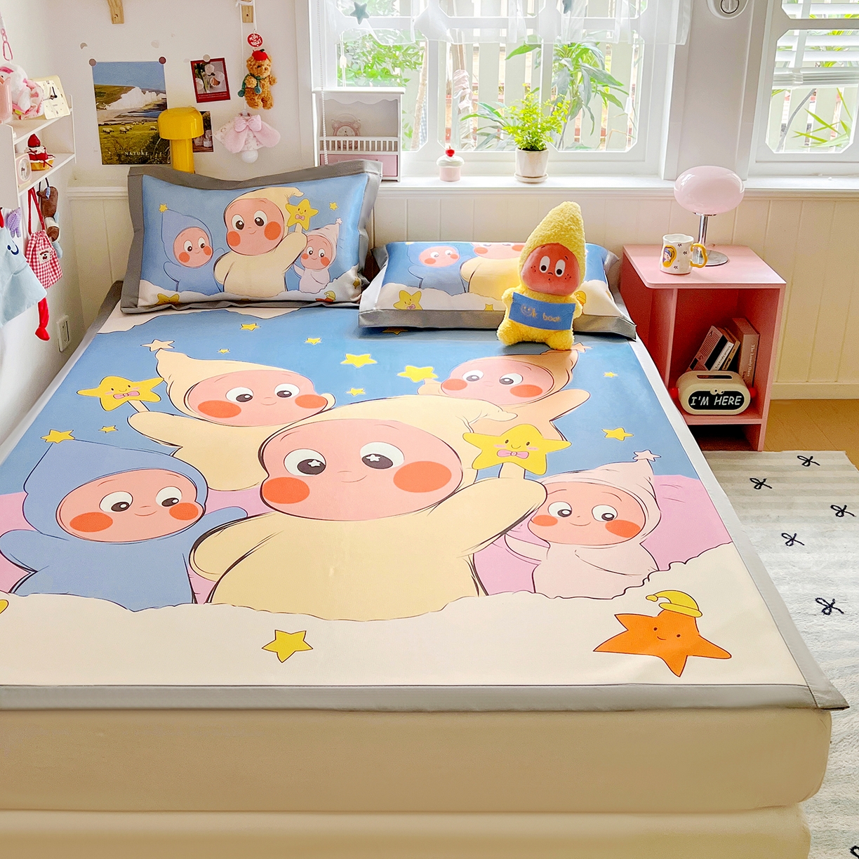 91家纺网 家纺一手货源 找家纺 KT猫直营店 2026新款数码卡通印花凉感冰丝软凉席席子 星星人派对-席