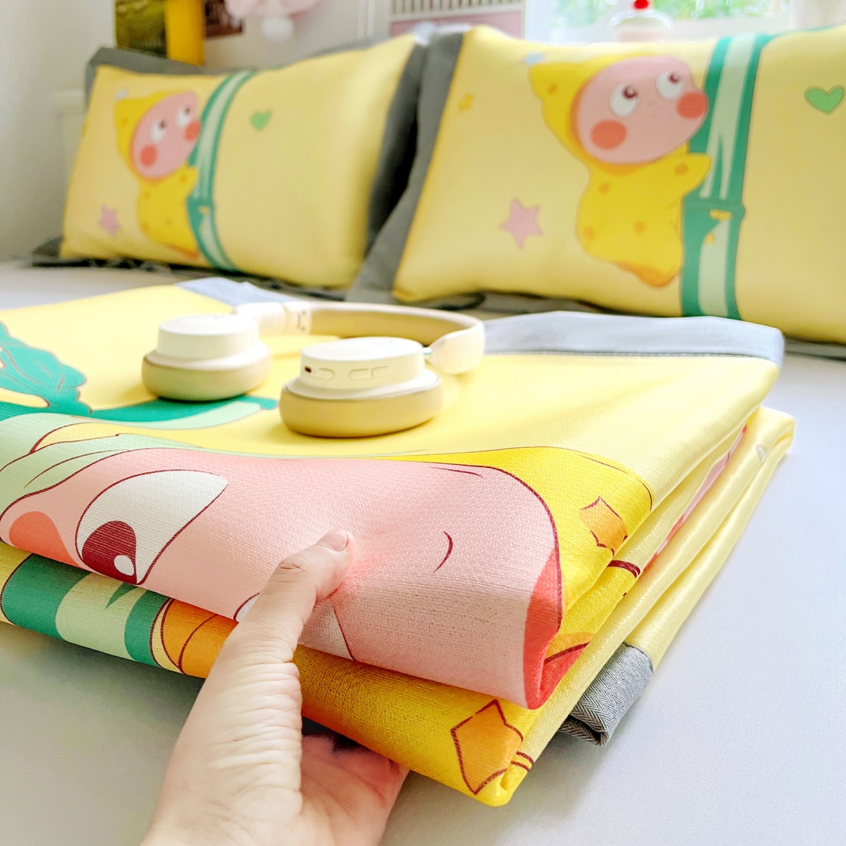 91家纺网 家纺一手货源 找家纺 KT猫直营店 2026新款数码卡通印花凉感冰丝软凉席席子 星芽芽-席