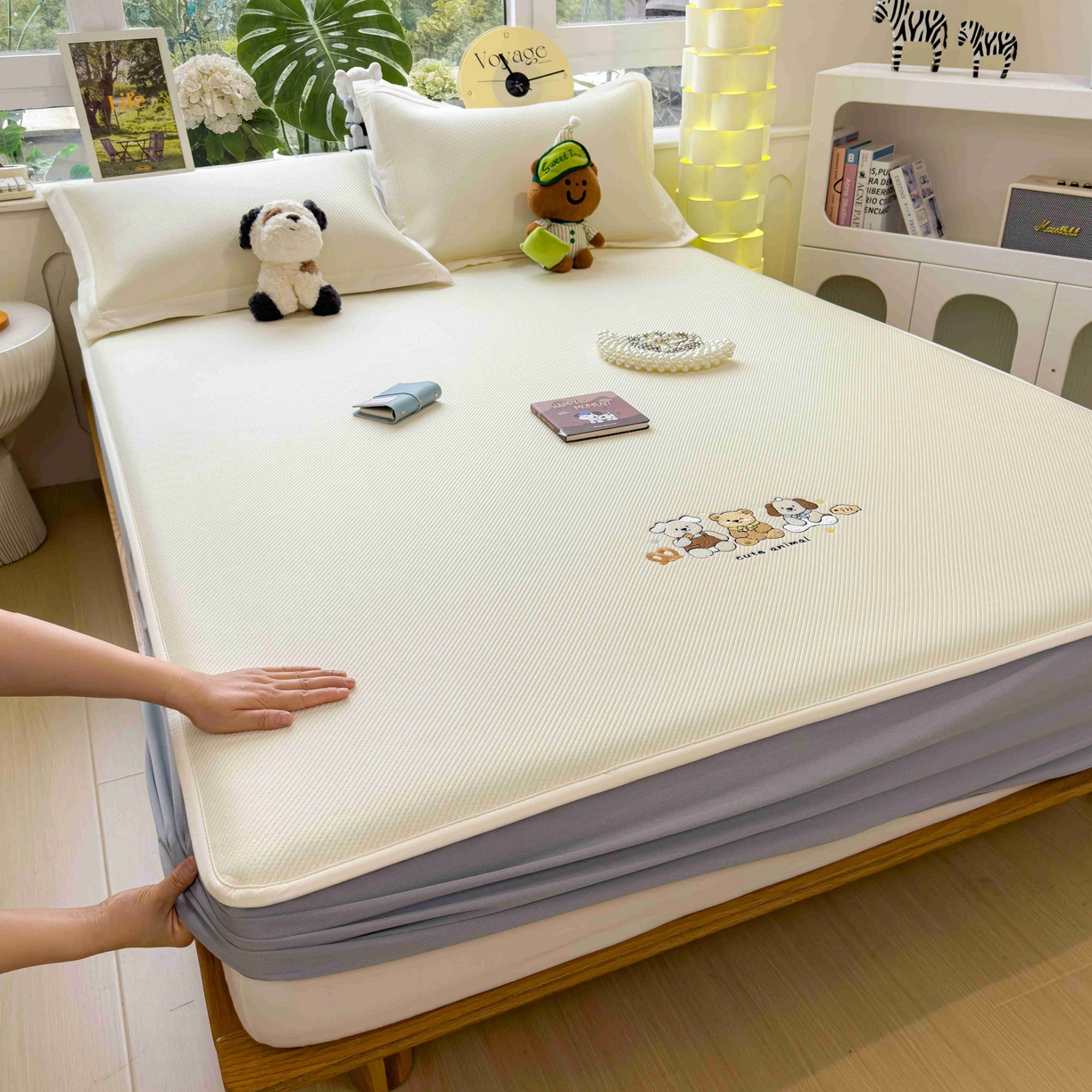 91家纺网 家纺一手货源 找家纺 孩子王家纺 2026春夏新款可机洗冰豆豆冰丝席凉席席子a类母婴级婴儿可用凉感值过0.21 小友聚会 床笠款