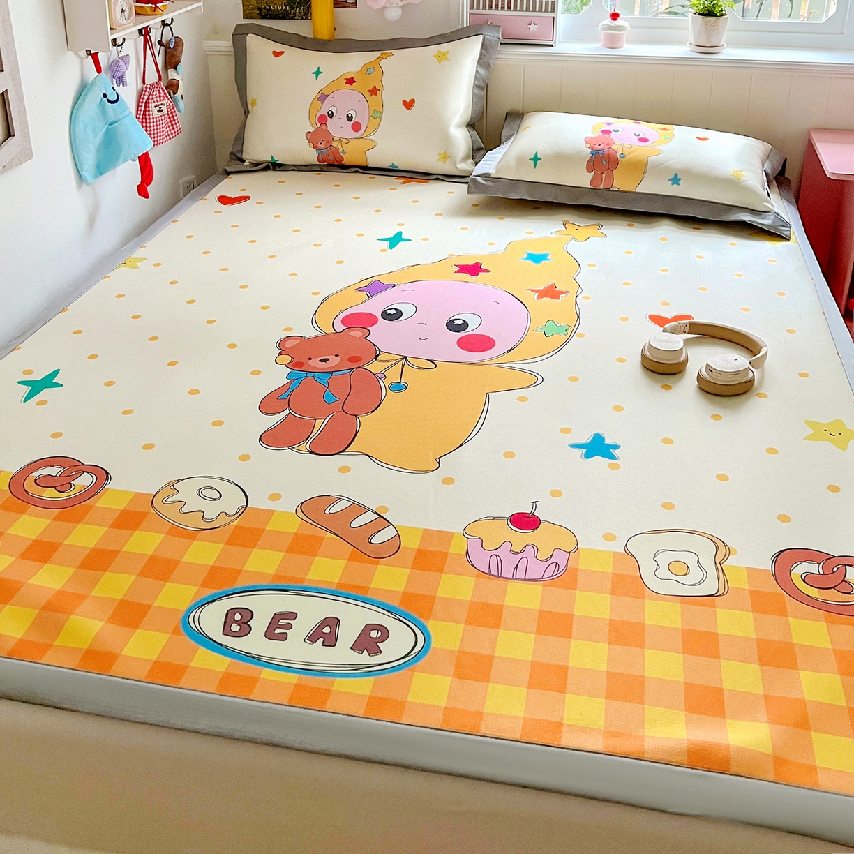 91家纺网 家纺一手货源 找家纺 KT猫直营店 2026新款数码卡通印花凉感冰丝软凉席席子 星仔面包铺-席