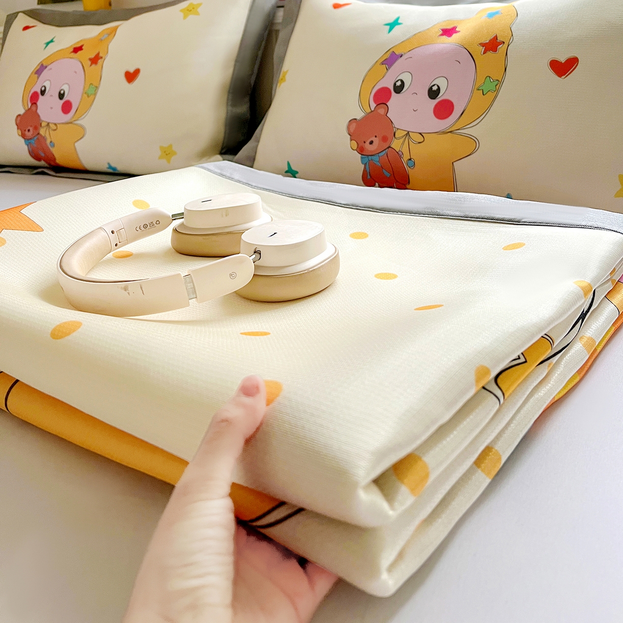 91家纺网 家纺一手货源 找家纺 KT猫直营店 2026新款数码卡通印花凉感冰丝软凉席席子 星仔面包铺-席