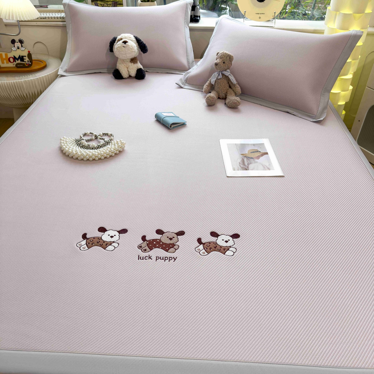 91家纺网 家纺一手货源 找家纺 孩子王家纺 2026春夏新款可机洗冰豆豆冰丝席凉席席子a类母婴级婴儿可用凉感值过0.21 趴趴狗 床单款