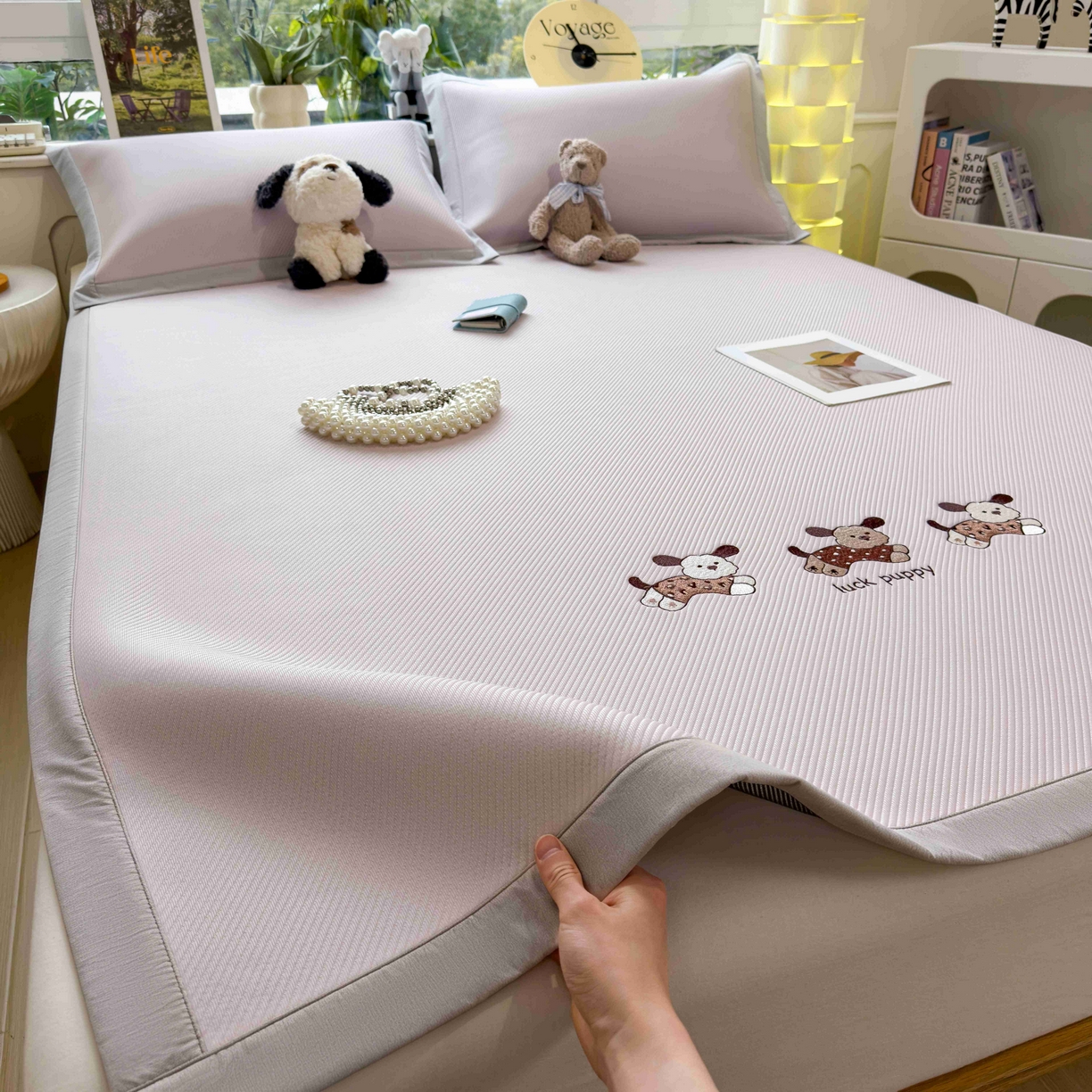 91家纺网 家纺一手货源 找家纺 孩子王家纺 2026春夏新款可机洗冰豆豆冰丝席凉席席子a类母婴级婴儿可用凉感值过0.21 趴趴狗 床单款