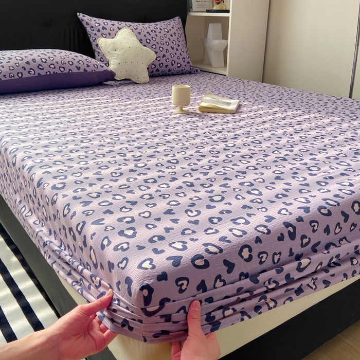 91家纺网 家纺一手货源 找家纺 赛琳 2026新款泡芙纱床笠系列单床笠床笠单件（有买家秀） 紫绸豹纹心