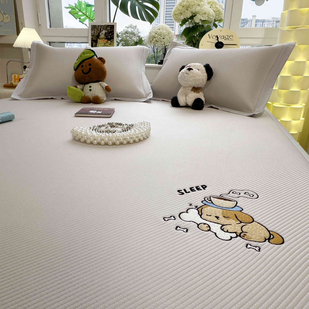 91家纺网 家纺一手货源 找家纺 孩子王家纺 2026春夏新款可机洗冰豆豆冰丝席凉席席子a类母婴级婴儿可用凉感值过0.21 贪吃小狗 床单款