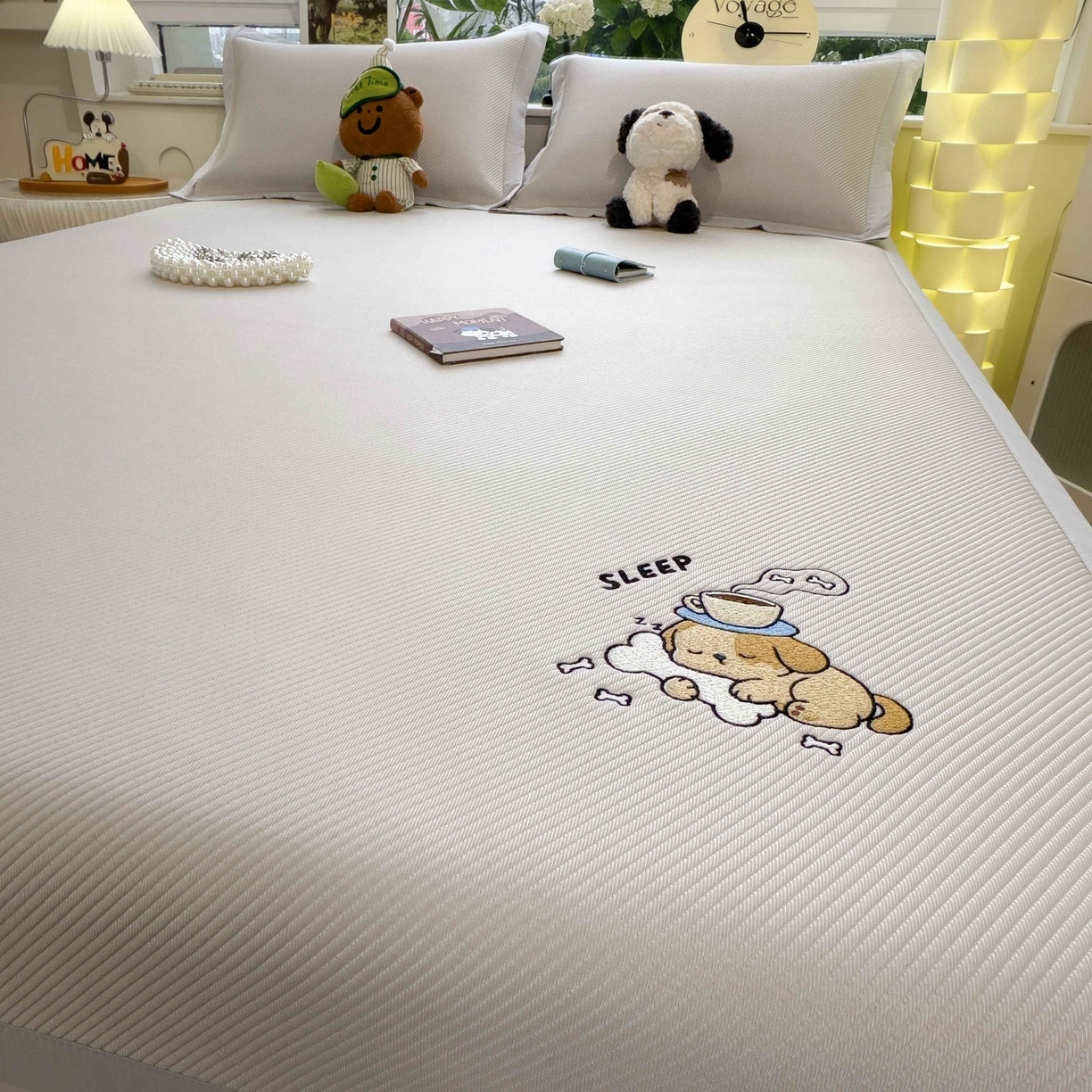 91家纺网 家纺一手货源 找家纺 孩子王家纺 2026春夏新款可机洗冰豆豆冰丝席凉席席子a类母婴级婴儿可用凉感值过0.21 贪吃小狗 床单款