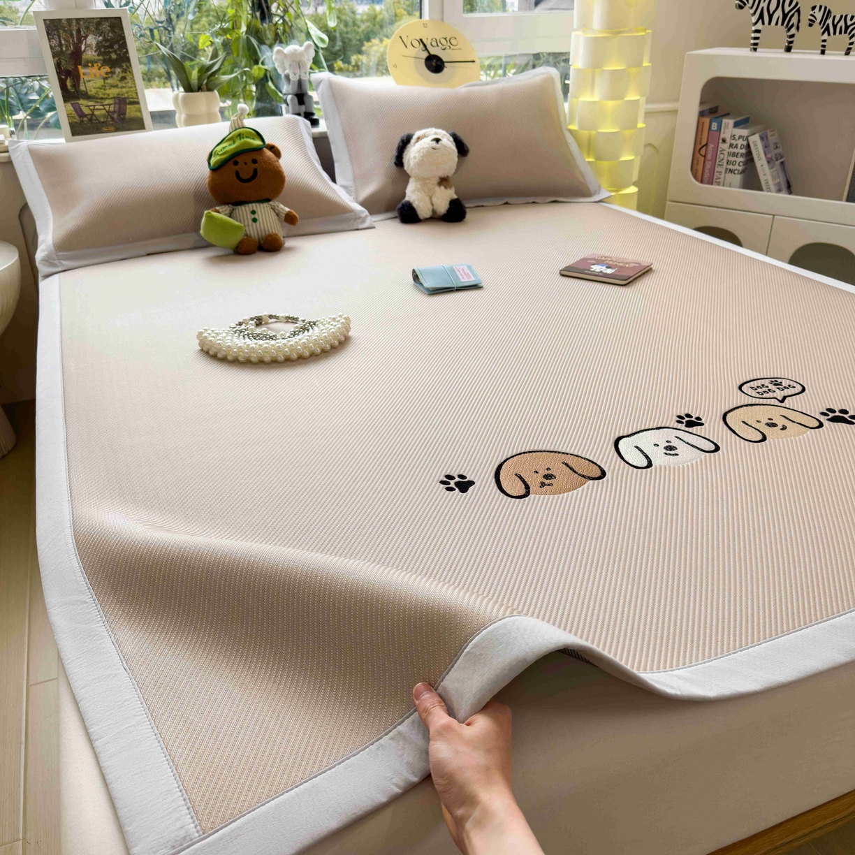 91家纺网 家纺一手货源 找家纺 孩子王家纺 2026春夏新款可机洗冰豆豆冰丝席凉席席子a类母婴级婴儿可用凉感值过0.21 汪汪线条狗 床单款