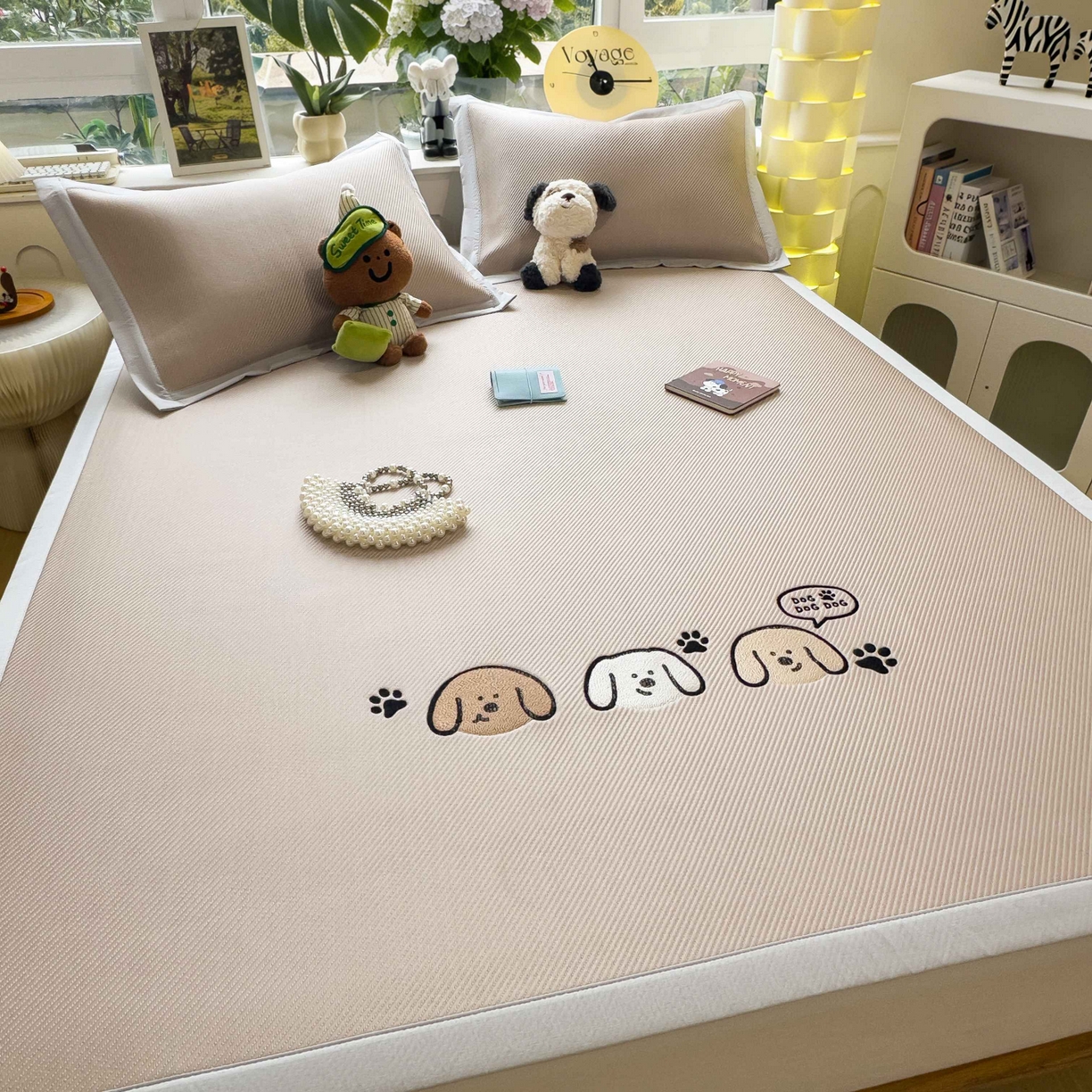 91家纺网 家纺一手货源 找家纺 孩子王家纺 2026春夏新款可机洗冰豆豆冰丝席凉席席子a类母婴级婴儿可用凉感值过0.21 汪汪线条狗 床单款