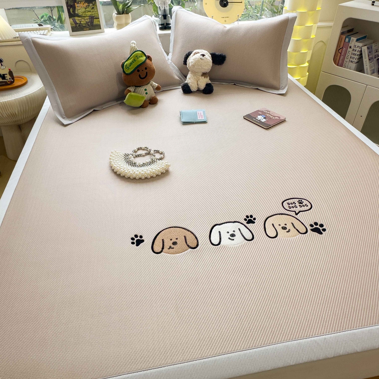 91家纺网 家纺一手货源 找家纺 孩子王家纺 2026春夏新款可机洗冰豆豆冰丝席凉席席子a类母婴级婴儿可用凉感值过0.21 汪汪线条狗 床单款