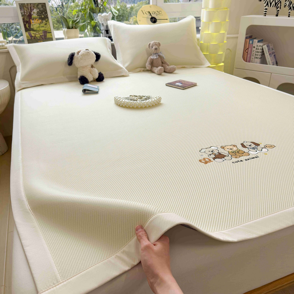 91家纺网 家纺一手货源 找家纺 孩子王家纺 2026春夏新款可机洗冰豆豆冰丝席凉席席子a类母婴级婴儿可用凉感值过0.21 小友聚会 床单款