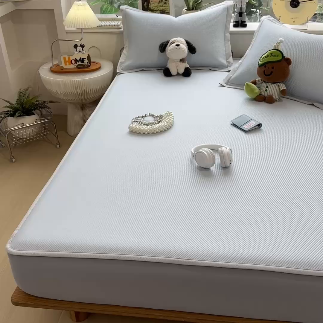 91家纺网 家纺一手货源 找家纺 孩子王家纺 2026春夏新款可机洗冰豆豆冰丝席凉席席子a类母婴级婴儿可用凉感值过0.21 可爱小狗 床笠款