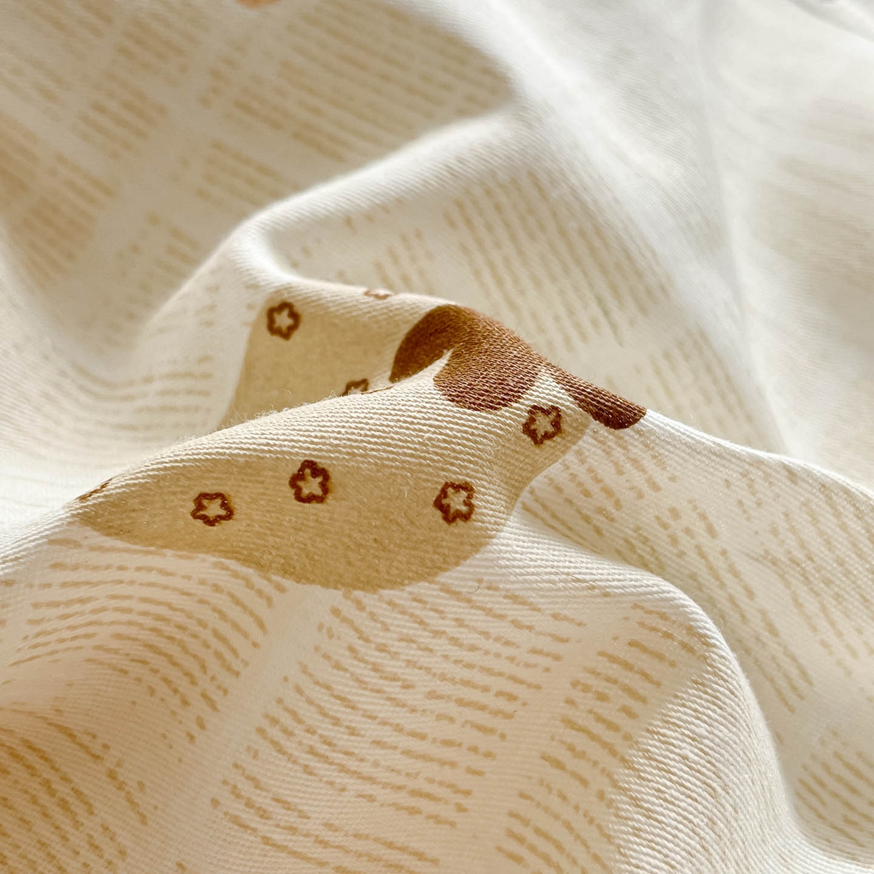 91家纺网 家纺一手货源 找家纺 涵宸家纺 2026新款全棉印花小清新四件套 花花草原