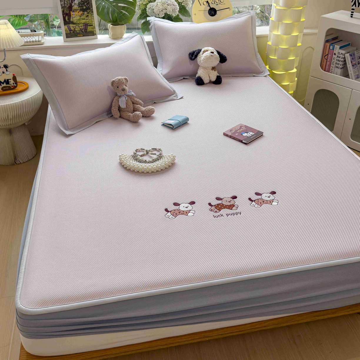 91家纺网 家纺一手货源 找家纺 孩子王家纺 2026春夏新款可机洗冰豆豆冰丝席凉席席子a类母婴级婴儿可用凉感值过0.21 趴趴狗 床笠款