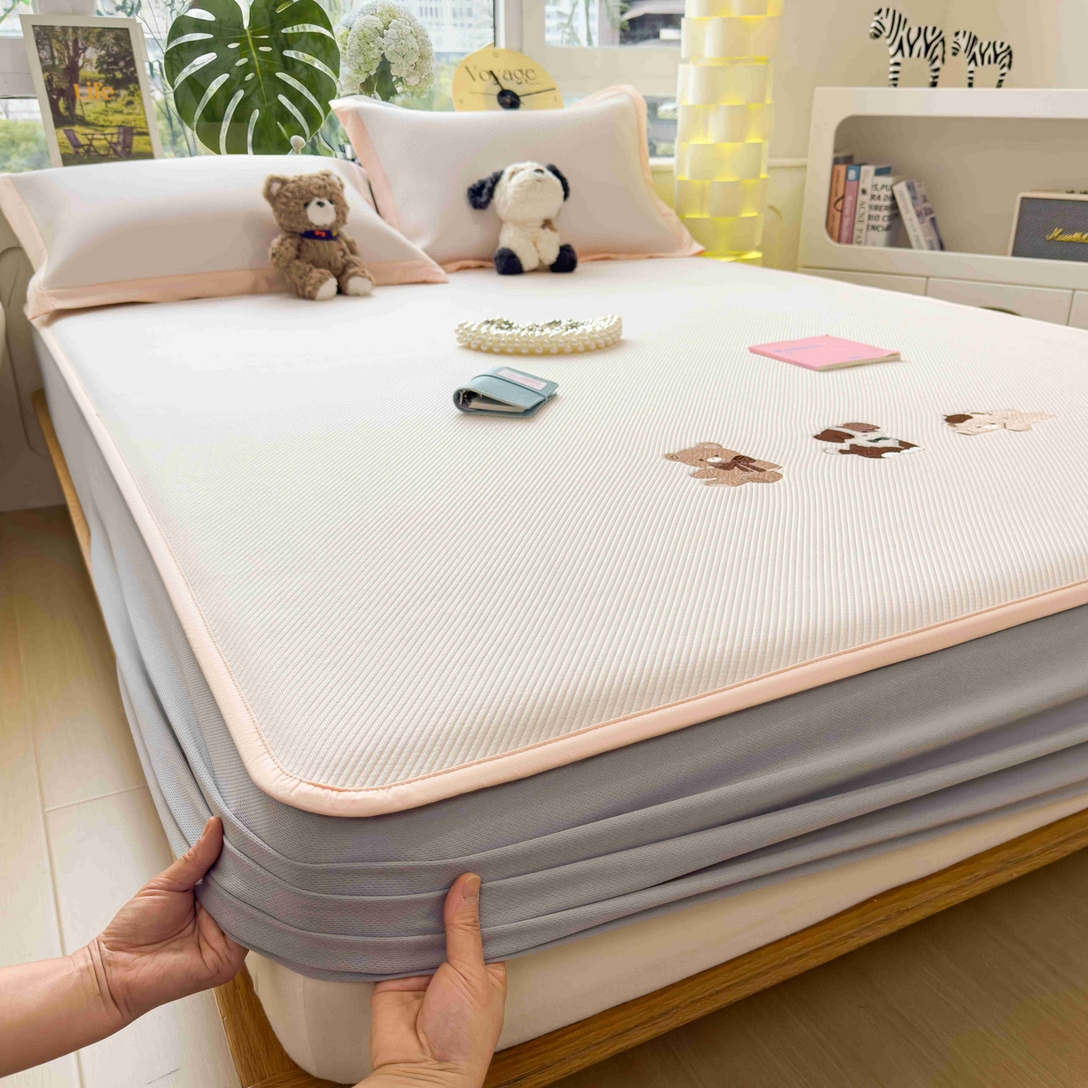 91家纺网 家纺一手货源 找家纺 孩子王家纺 2026春夏新款可机洗冰豆豆冰丝席凉席席子a类母婴级婴儿可用凉感值过0.21 软萌小熊 床笠款