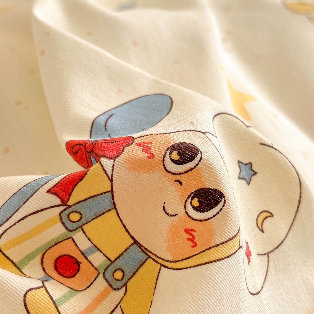 91家纺网 家纺一手货源 找家纺 涵宸家纺 2026新款全棉印花小清新四件套 快乐小星