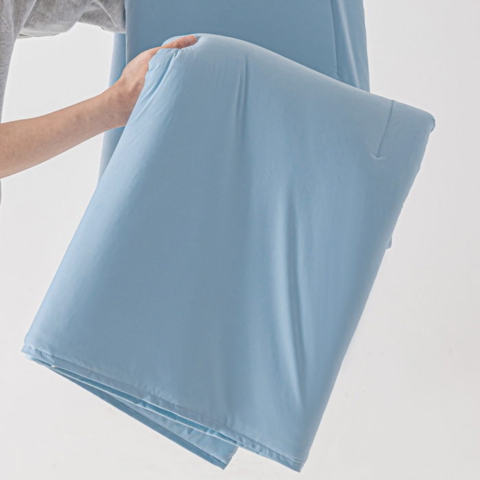 91家纺网 家纺一手货源 找家纺 迪梵家纺 2026春夏新款星级酒店同款深睡控温被Pro3.0夏被空调被冰丝夏凉被 静水蓝