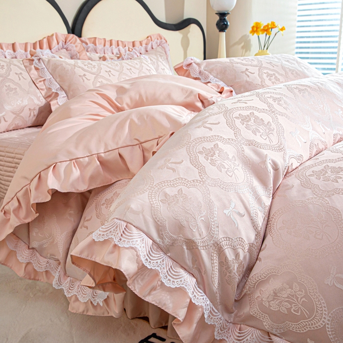 91家纺网 家纺一手货源 找家纺 畅畅家纺 2026新款春夏高档轻奢韩版提花花边床盖四件套水洗真丝冰丝套件 花边-浅玉