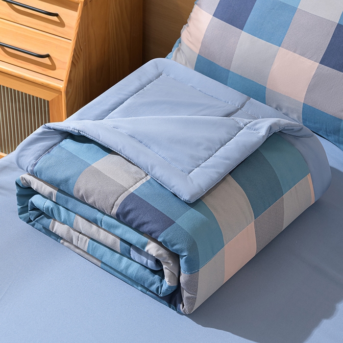 91家纺网 家纺一手货源 找家纺 欧朵家纺 2026春夏新款水洗棉新疆棉花被夏凉被空调被 云彩-蓝