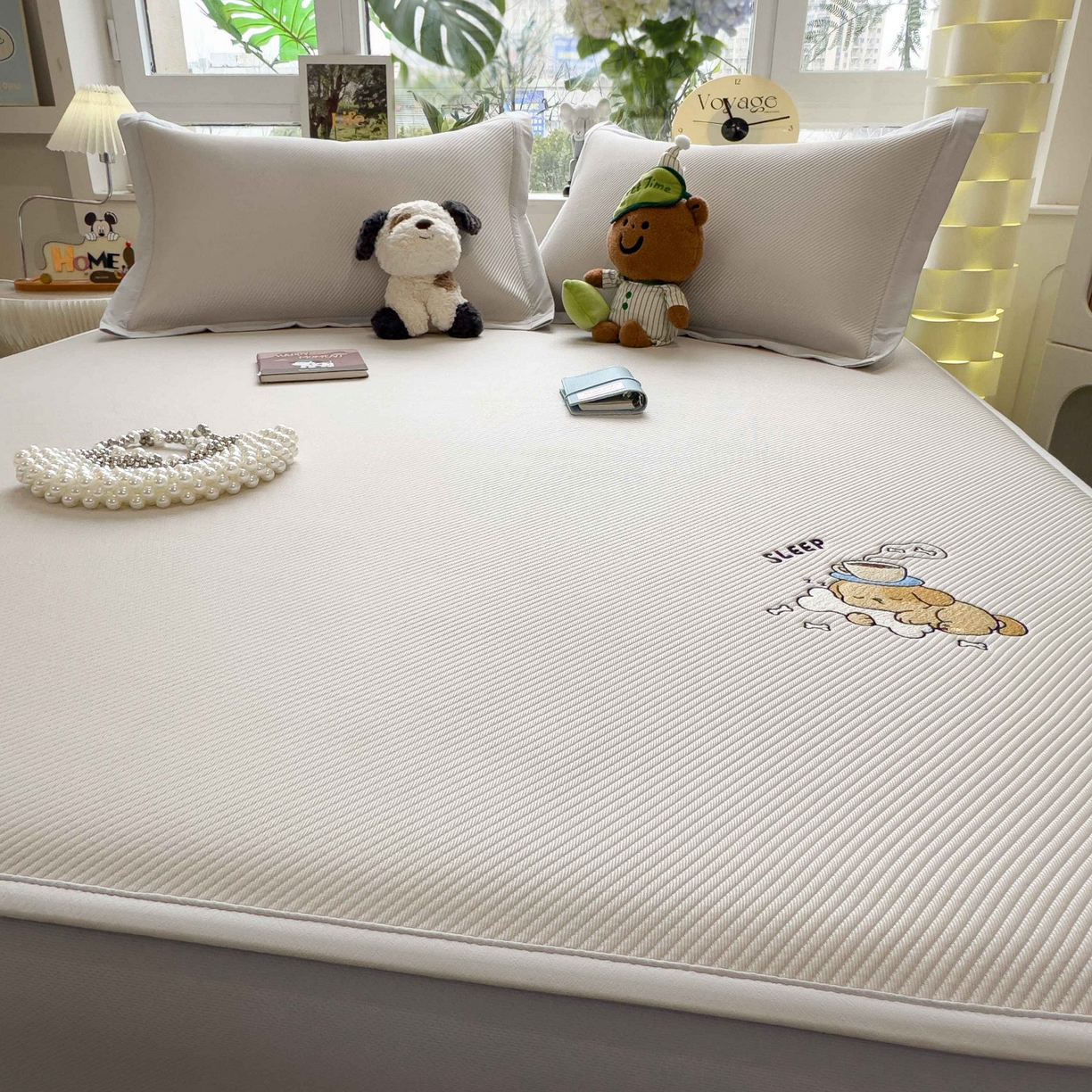 91家纺网 家纺一手货源 找家纺 孩子王家纺 2026春夏新款可机洗冰豆豆冰丝席凉席席子a类母婴级婴儿可用凉感值过0.21 贪吃小狗 床笠款