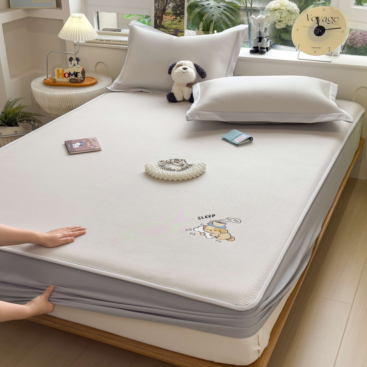 91家纺网 家纺一手货源 找家纺 孩子王家纺 2026春夏新款可机洗冰豆豆冰丝席凉席席子a类母婴级婴儿可用凉感值过0.21 贪吃小狗 床笠款