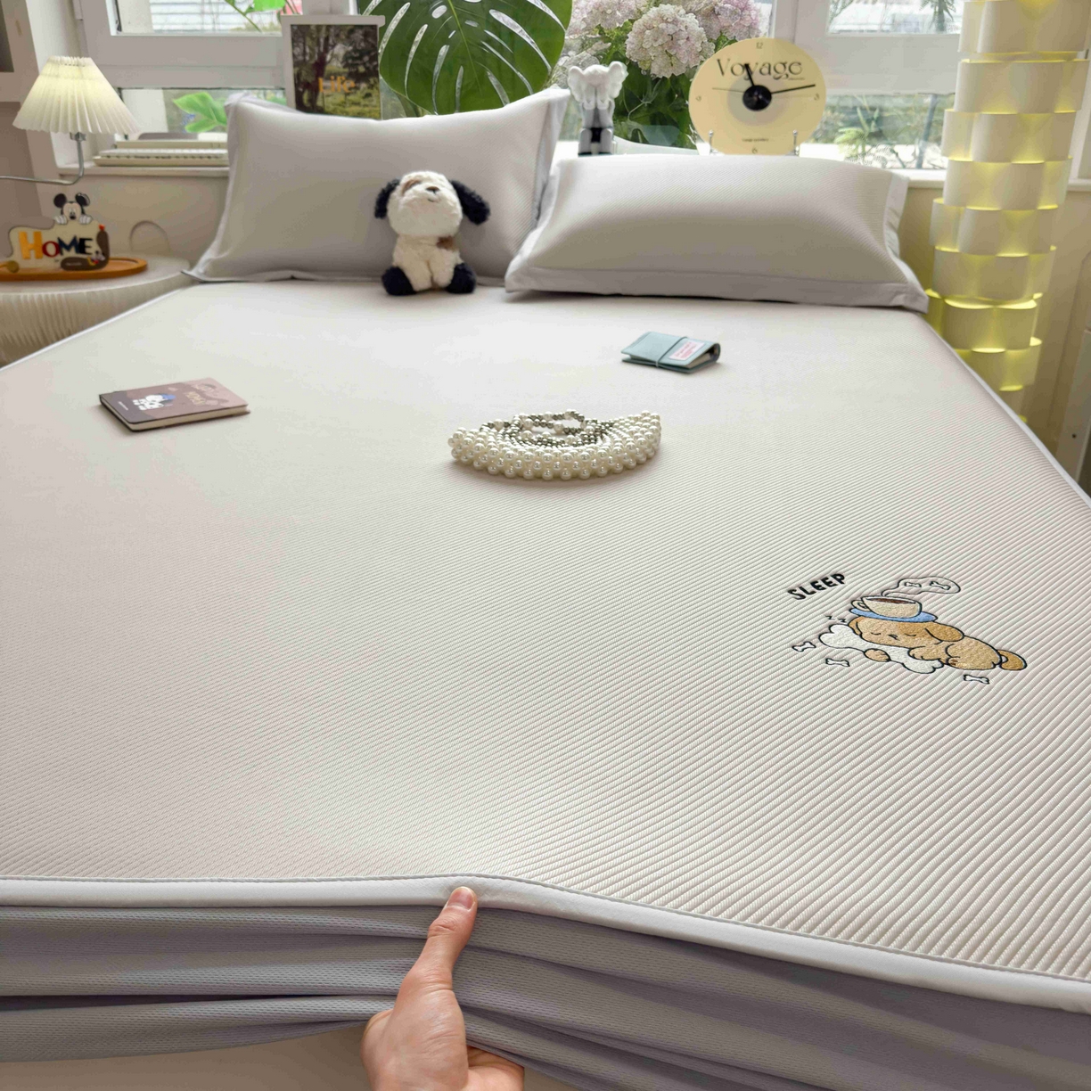 91家纺网 家纺一手货源 找家纺 孩子王家纺 2026春夏新款可机洗冰豆豆冰丝席凉席席子a类母婴级婴儿可用凉感值过0.21 贪吃小狗 床笠款