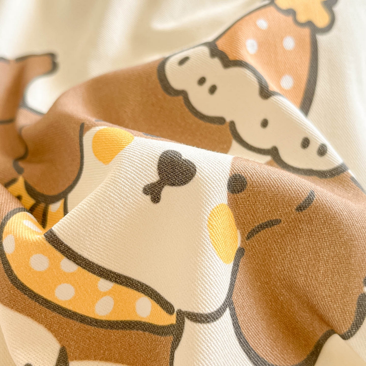 91家纺网 家纺一手货源 找家纺 涵宸家纺 2026新款全棉印花小清新四件套 萌汪派对