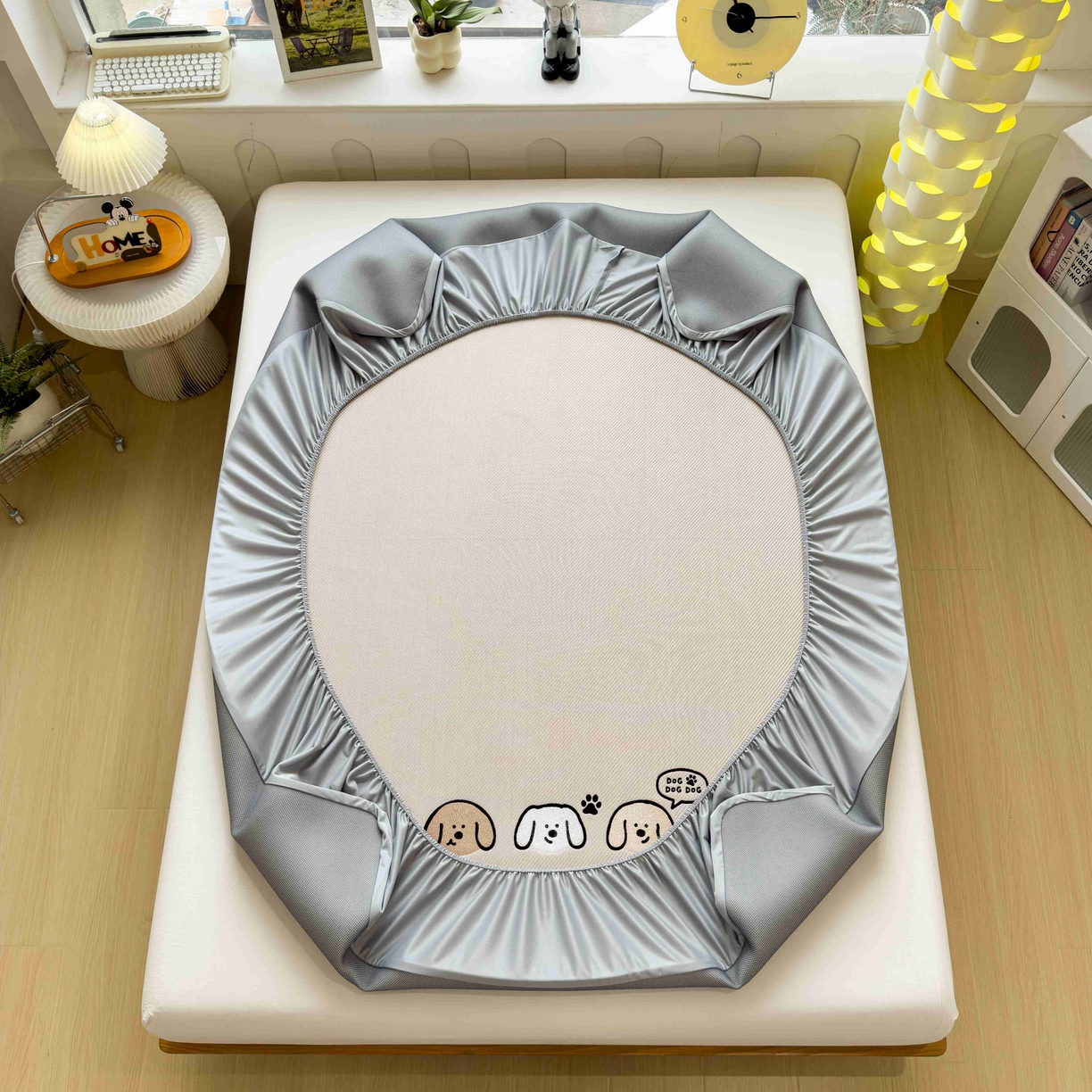 91家纺网 家纺一手货源 找家纺 孩子王家纺 2026春夏新款可机洗冰豆豆冰丝席凉席席子a类母婴级婴儿可用凉感值过0.21 汪汪线条狗 床笠款