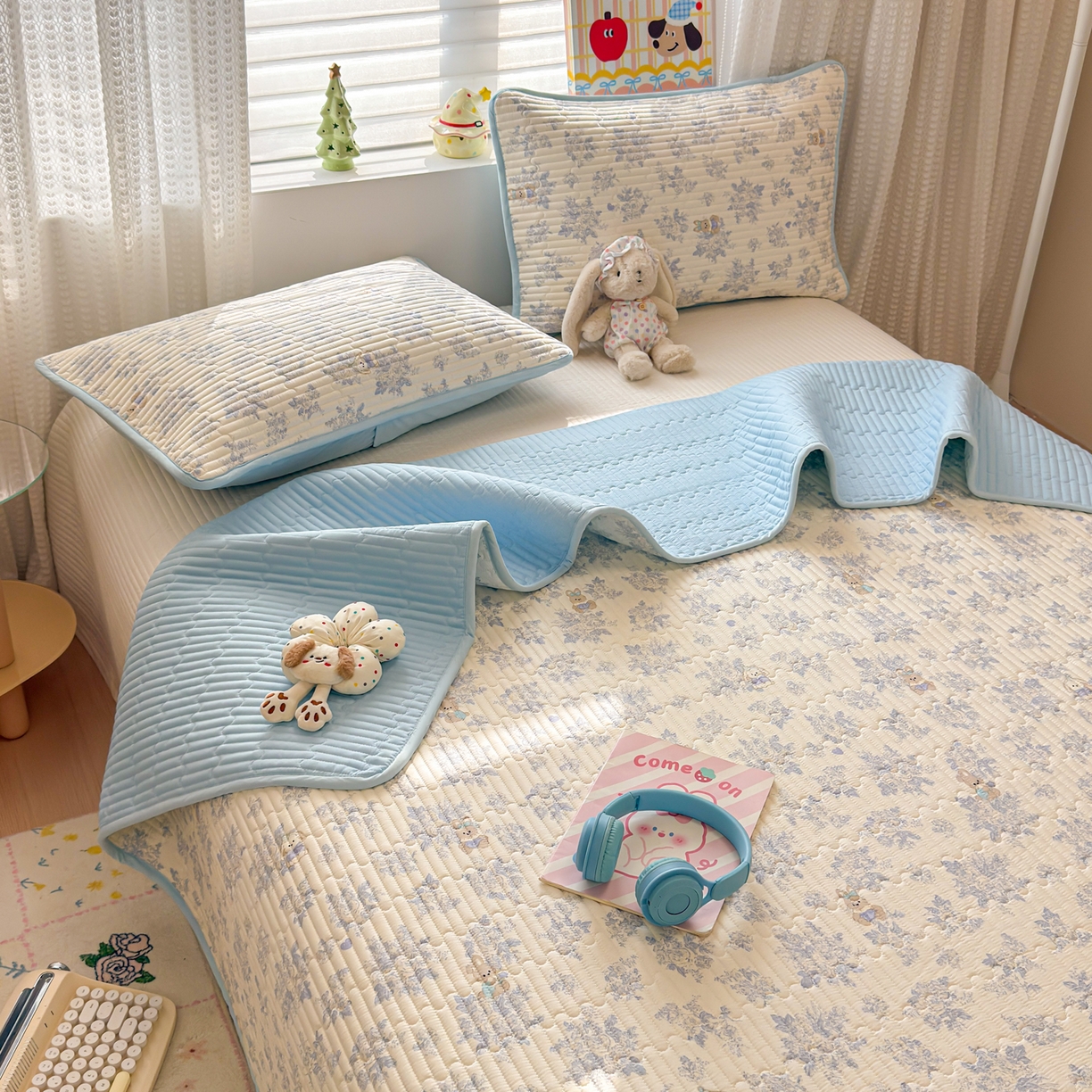 91家纺网 家纺一手货源 找家纺 雅萱家纺 2026新款森系全棉夹棉印花床盖 晨雾碎花