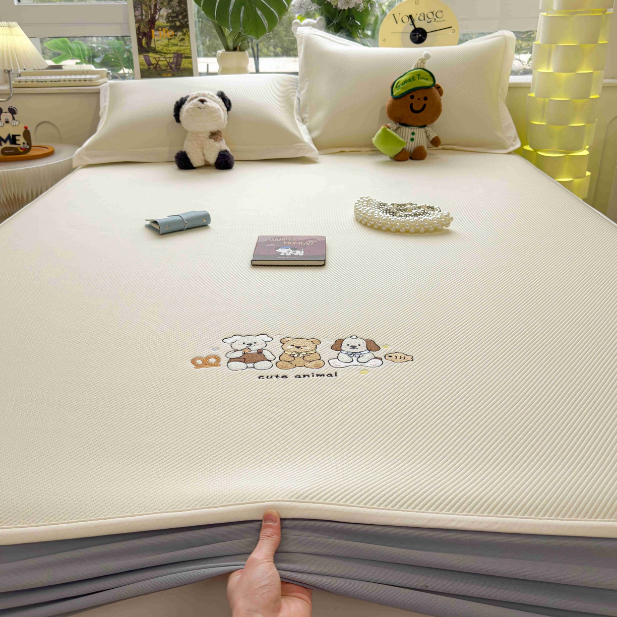 91家纺网 家纺一手货源 找家纺 孩子王家纺 2026春夏新款可机洗冰豆豆冰丝席凉席席子a类母婴级婴儿可用凉感值过0.21 小友聚会 床笠款