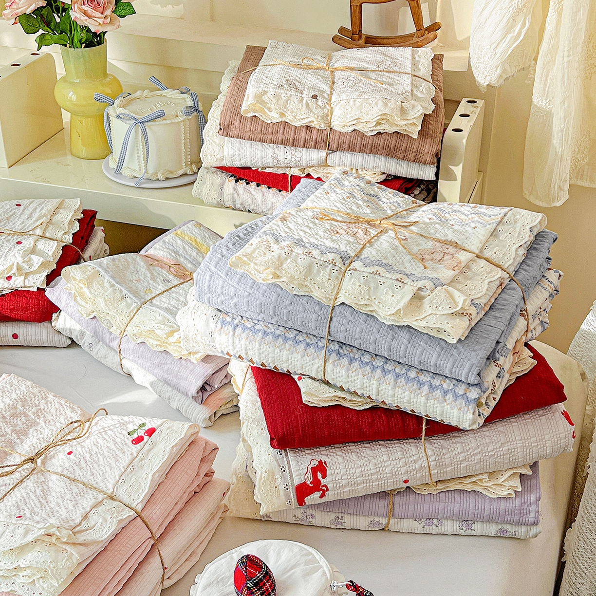 91家纺网 家纺一手货源 找家纺 一比一家纺 2026新款泡芙纱花边四件套 组合图