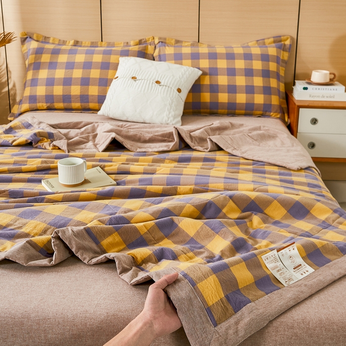 91家纺网 家纺一手货源 找家纺 81号家纺 2026新款全棉纯棉色织棉花夏被夏凉被空调被 姜黄紫格