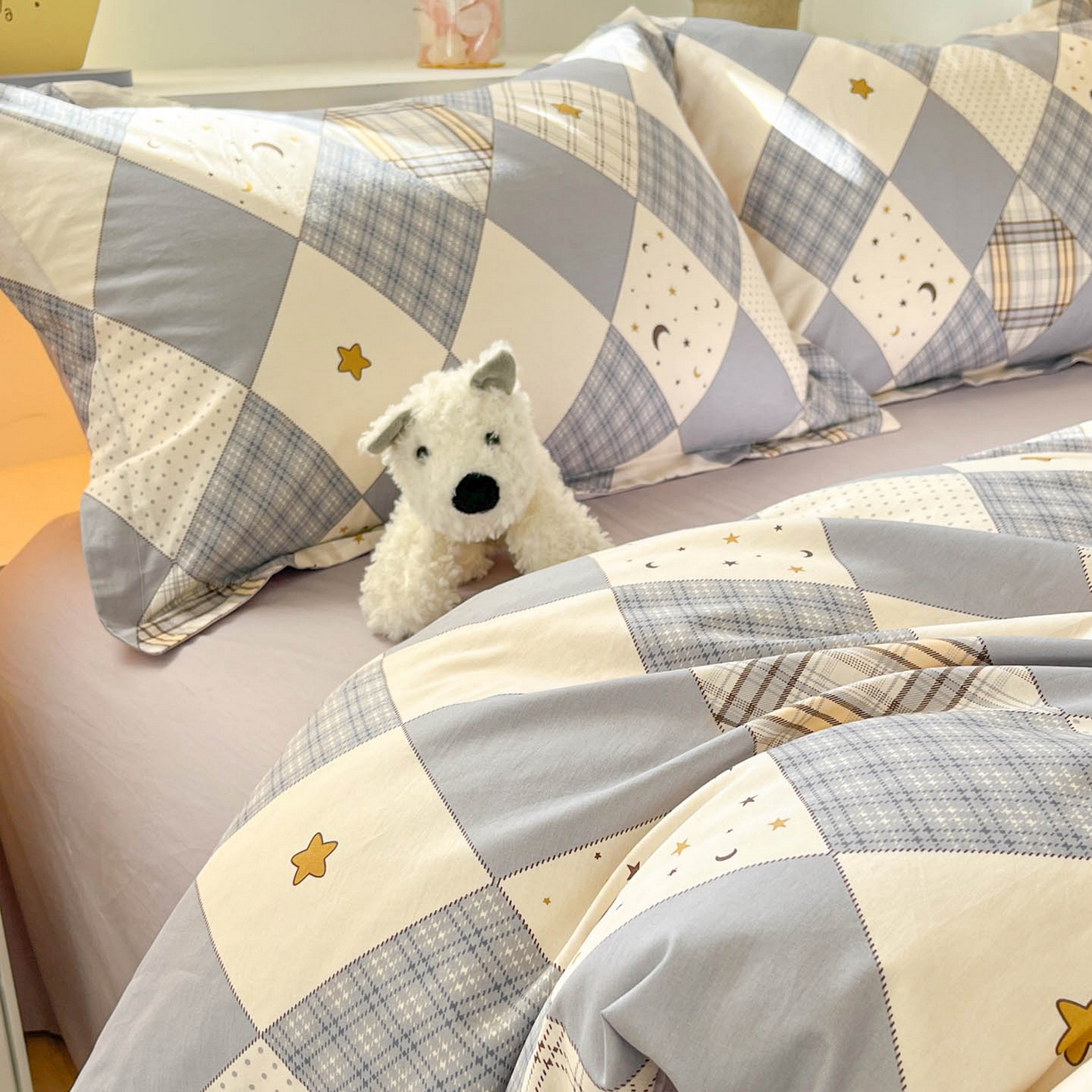 91家纺网 家纺一手货源 找家纺 涵宸家纺 2026新款全棉印花小清新四件套 日月行-灰