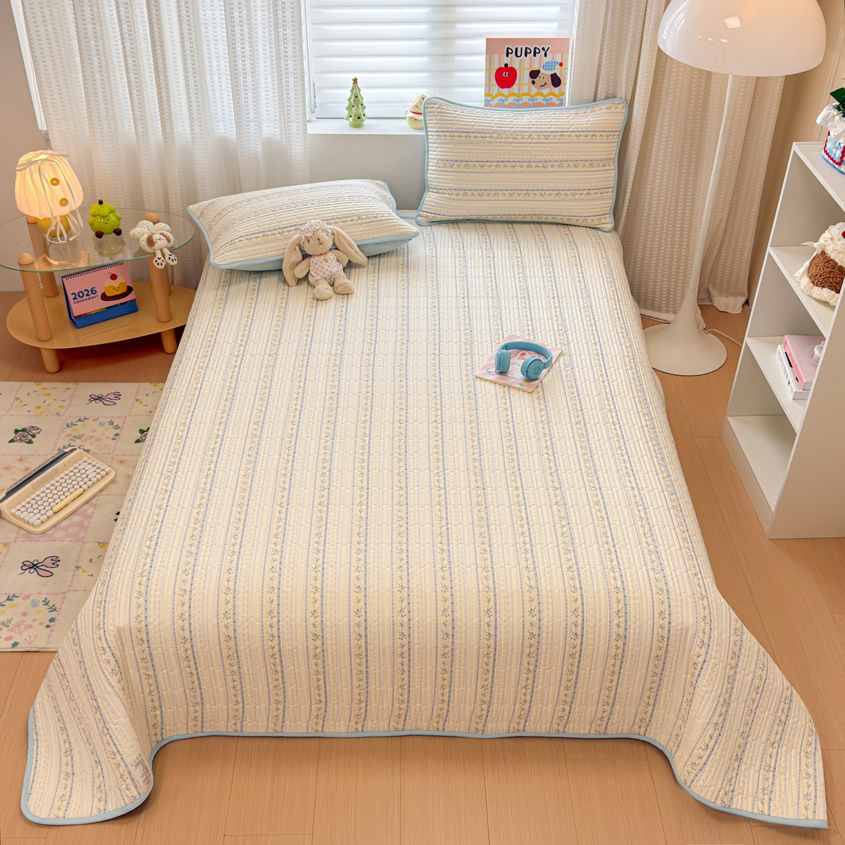 91家纺网 家纺一手货源 找家纺 雅萱家纺 2026新款森系全棉夹棉印花床盖 雾蓝花境