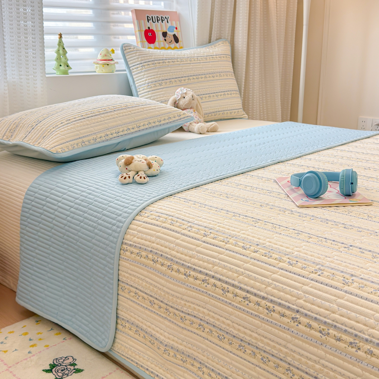 91家纺网 家纺一手货源 找家纺 雅萱家纺 2026新款森系全棉夹棉印花床盖 雾蓝花境