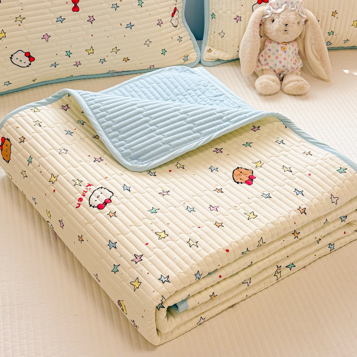 91家纺网 家纺一手货源 找家纺 雅萱家纺 2026新款森系全棉夹棉印花床盖 星星猫