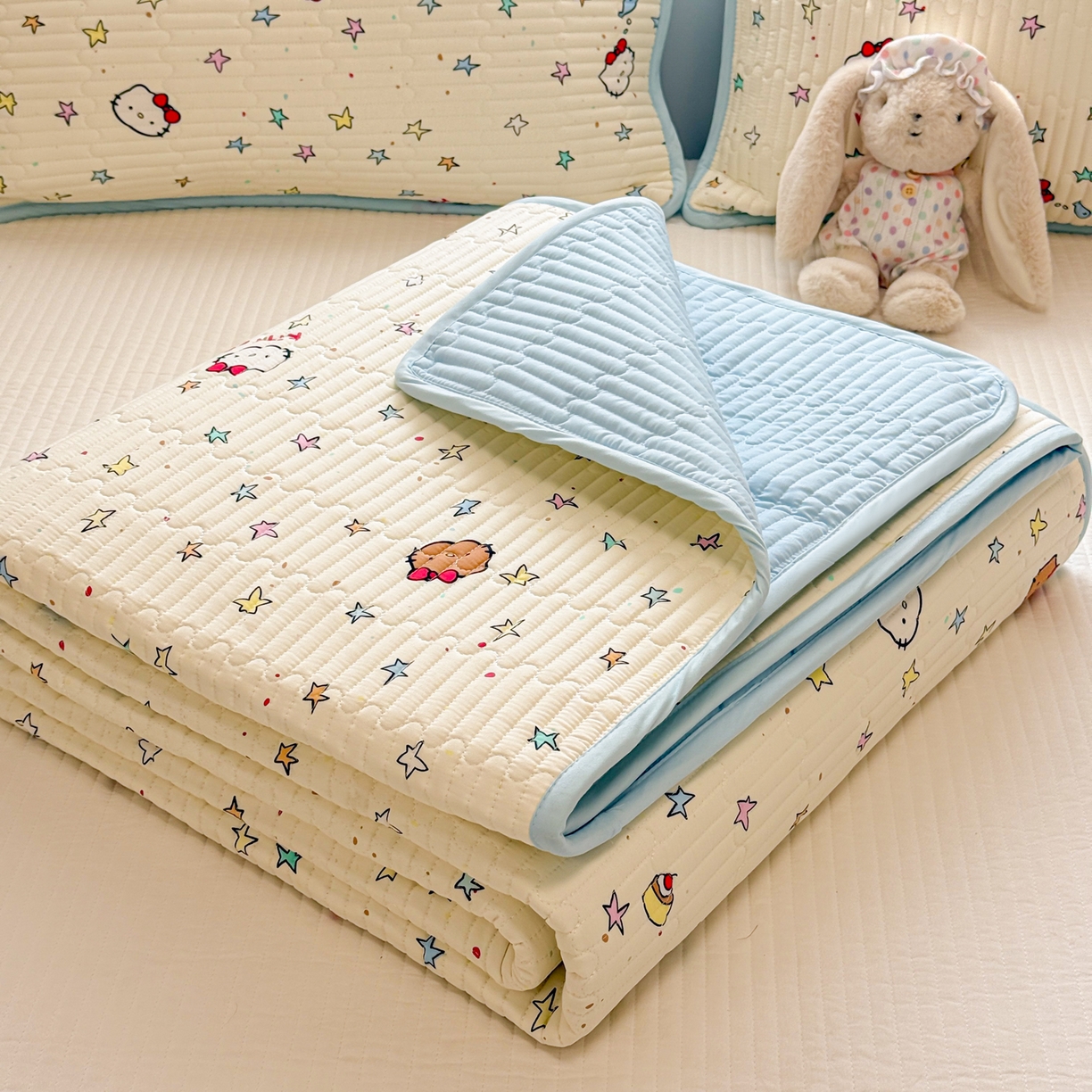 91家纺网 家纺一手货源 找家纺 雅萱家纺 2026新款森系全棉夹棉印花床盖 星星猫